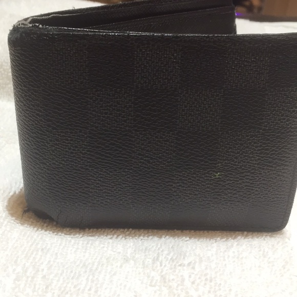 Used Lv wallet - Picture 3 of 4